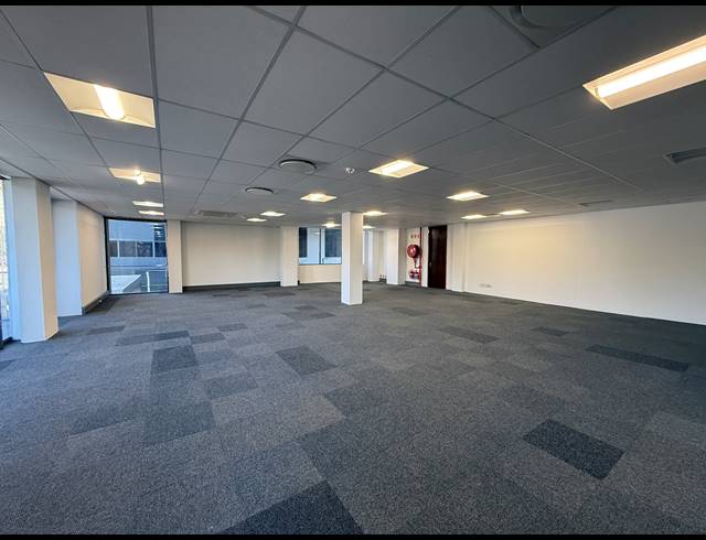 433M² OFFICE TO LET IN PARKTOWN